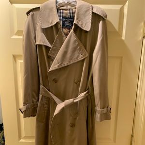 Burberry Trench Coat vintage near perfect condition